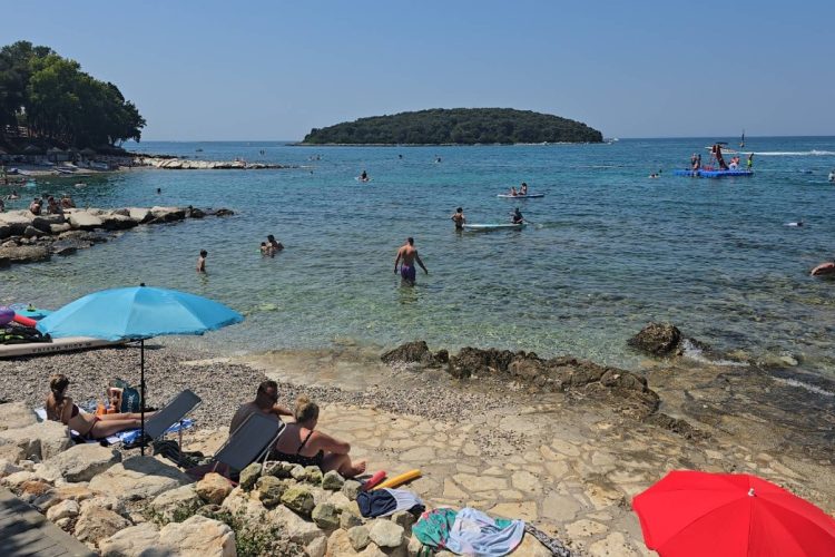 3.-Val-Maro-Family-Beach 3.-Val-Maro-Family-Beach.jpg