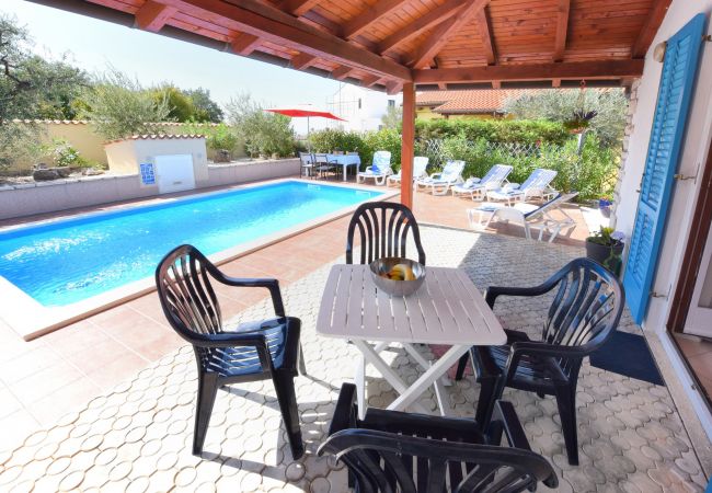 Villa in Višnjan - Villa Cherry House with pool Villa in Višnjan - Villa Cherry House with pool