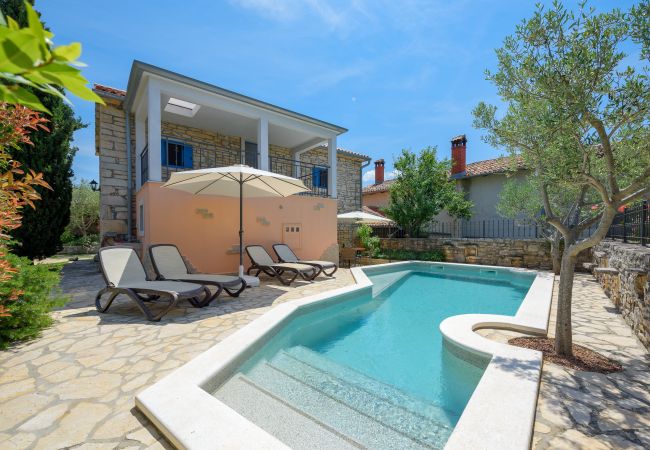 Villa in Radici - Casa Biguli Villa in Radici - Casa Biguli