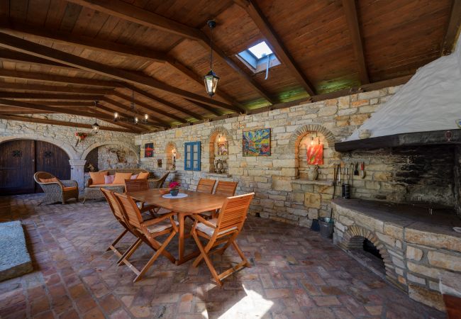 Villa in Radici - Casa Biguli Villa in Radici - Casa Biguli