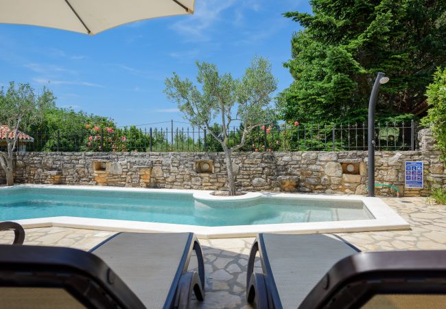 Villa in Radici - Casa Biguli Villa in Radici - Casa Biguli