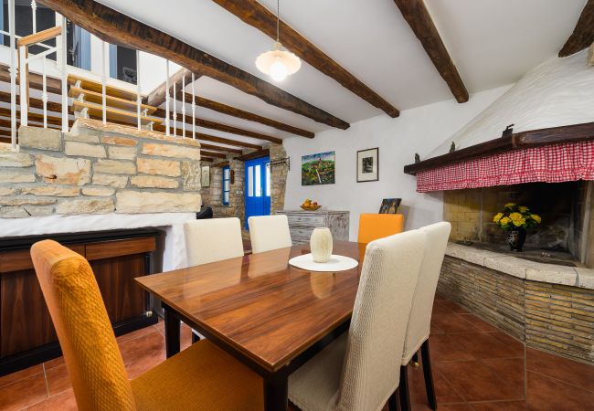 Villa in Radici - Casa Biguli Villa in Radici - Casa Biguli