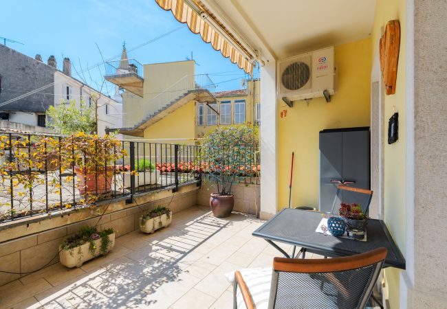 Ferienwohnung in Porec - Deluxe Apartment Nina by the sea in Porec, Istria Ferienwohnung in Porec - Deluxe Apartment Nina by the sea in Porec, Istria