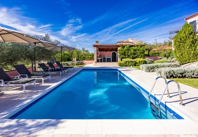 Villa in Pinezici - Villa Maddalena with private pool in Tinjan, Istra Villa in Pinezici - Villa Maddalena with private pool in Tinjan, Istra