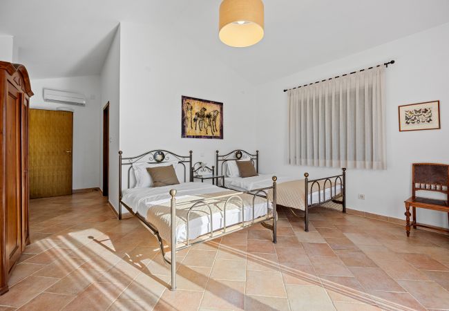 Villa in Pinezici - Villa Maddalena with private pool in Tinjan, Istra Villa in Pinezici - Villa Maddalena with private pool in Tinjan, Istra