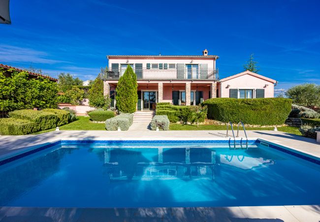 Villa in Pinezici - Villa Maddalena with private pool in Tinjan, Istra Villa in Pinezici - Villa Maddalena with private pool in Tinjan, Istra