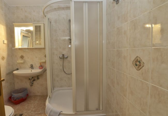 Zimmeranmietung in Porec - Room Ana Finida 1 with balcony Zimmeranmietung in Porec - Room Ana Finida 1 with balcony