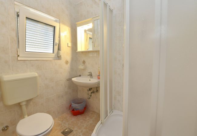 Zimmeranmietung in Porec - Room Ana Finida 1 with balcony Zimmeranmietung in Porec - Room Ana Finida 1 with balcony