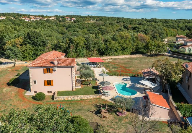 Villa in Radetici - Villa Marijanin vrt with pool in Tinjan, istria Villa in Radetici - Villa Marijanin vrt with pool in Tinjan, istria