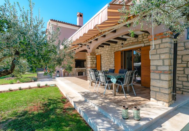 Villa in Radetici - Villa Marijanin vrt with pool in Tinjan, istria Villa in Radetici - Villa Marijanin vrt with pool in Tinjan, istria
