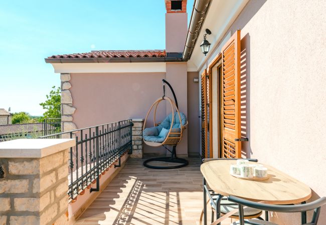 Villa in Radetici - Villa Marijanin vrt with pool in Tinjan, istria Villa in Radetici - Villa Marijanin vrt with pool in Tinjan, istria