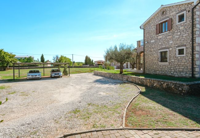Villa in Radetici - Villa Marijanin vrt with pool in Tinjan, istria Villa in Radetici - Villa Marijanin vrt with pool in Tinjan, istria