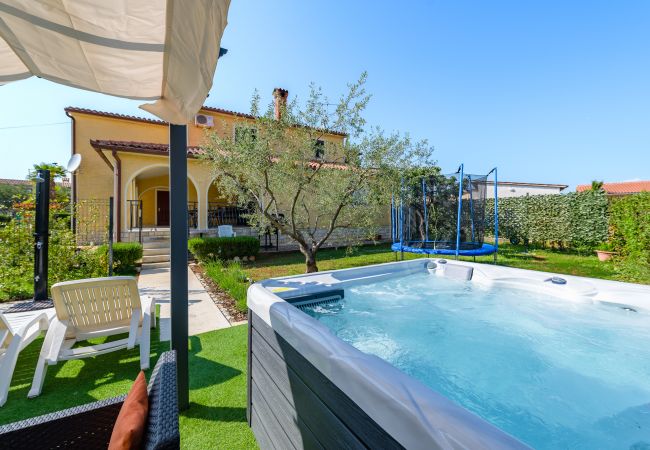 Ferienwohnung in Porec - Apartment Josipa with Whirpool in Porec Ferienwohnung in Porec - Apartment Josipa with Whirpool in Porec