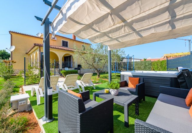 Ferienwohnung in Porec - Apartment Josipa with Whirpool in Porec Ferienwohnung in Porec - Apartment Josipa with Whirpool in Porec