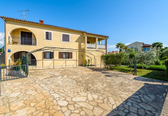 Ferienwohnung in Porec - Apartment Josipa with Whirpool in Porec Ferienwohnung in Porec - Apartment Josipa with Whirpool in Porec