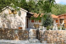 Ferienhaus in Starigrad - Poolincluded - Authentic Stone House Marasovic