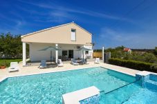 Ferienhaus in Galovac - Poolincluded Holiday Home Anima