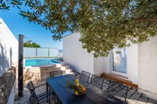 Ferienwohnung in Maslenica - Poolincluded - Villa apartment Dajana