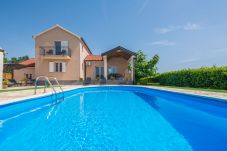 Ferienhaus in Policnik - Poolincluded Holiday Home Josipa