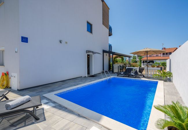 Ferienwohnung in Kukci - Apartment Vedran with heated pool, in  Porec Ferienwohnung in Kukci - Apartment Vedran with heated pool, in  Porec