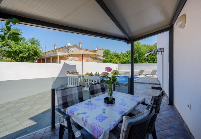 Ferienwohnung in Kukci - Apartment Vedran with heated pool, in  Porec Ferienwohnung in Kukci - Apartment Vedran with heated pool, in  Porec