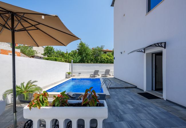 Ferienwohnung in Kukci - Apartment Vedran with heated pool, in  Porec Ferienwohnung in Kukci - Apartment Vedran with heated pool, in  Porec