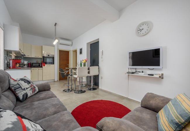 Ferienwohnung in Kukci - Apartment Vedran with heated pool, in  Porec Ferienwohnung in Kukci - Apartment Vedran with heated pool, in  Porec