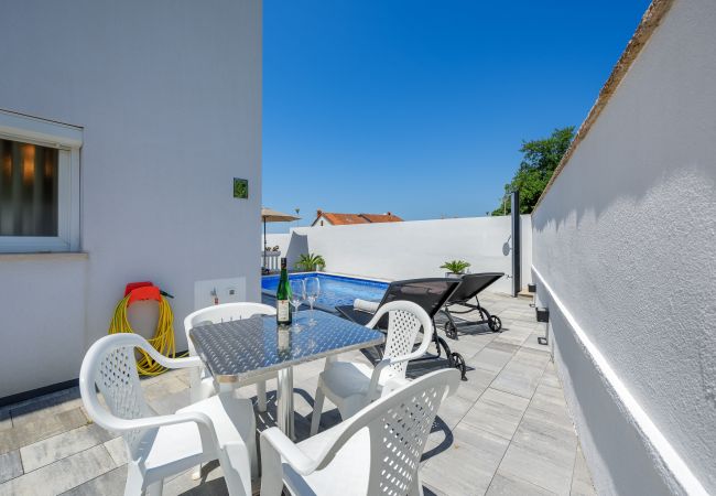 Ferienwohnung in Kukci - Apartment Vedran with heated pool, in  Porec Ferienwohnung in Kukci - Apartment Vedran with heated pool, in  Porec