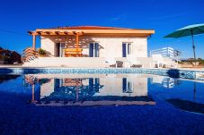 Ferienhaus in Privlaka - Poolincluded Villa Privlaka