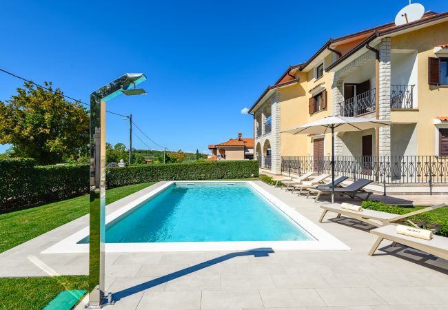 Ferienwohnung in Mekiši kod Vižinade - Premium Apartment Silvia II with private pool Ferienwohnung in Mekiši kod Vižinade - Premium Apartment Silvia II with private pool