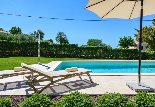 Ferienwohnung in Mekiši kod Vižinade - Premium Apartment Silvia II with private pool Ferienwohnung in Mekiši kod Vižinade - Premium Apartment Silvia II with private pool