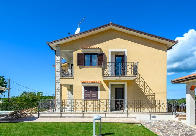 Ferienwohnung in Mekiši kod Vižinade - Premium Apartment Silvia II with private pool Ferienwohnung in Mekiši kod Vižinade - Premium Apartment Silvia II with private pool