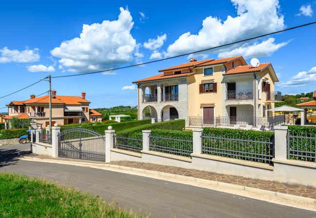 Ferienwohnung in Mekiši kod Vižinade - Premium Apartment Silvia II with private pool Ferienwohnung in Mekiši kod Vižinade - Premium Apartment Silvia II with private pool