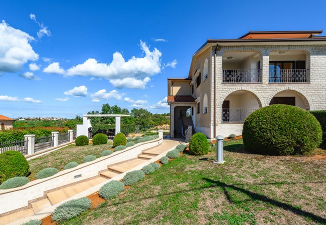 Ferienwohnung in Mekiši kod Vižinade - Premium Apartment Silvia II with private pool Ferienwohnung in Mekiši kod Vižinade - Premium Apartment Silvia II with private pool