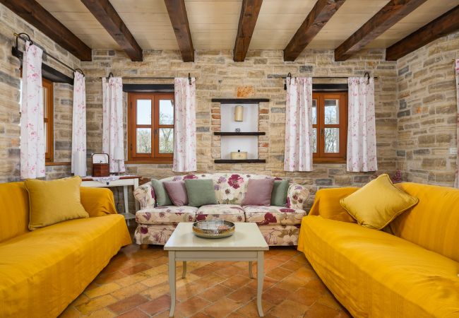 Villa in Banki - Villa Elaya with private pool in Tinjan, Istria Villa in Banki - Villa Elaya with private pool in Tinjan, Istria