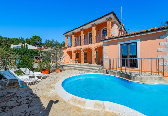 Villa in Višnjan - Villa Imagine with heated pool in Visnjan Villa in Višnjan - Villa Imagine with heated pool in Visnjan