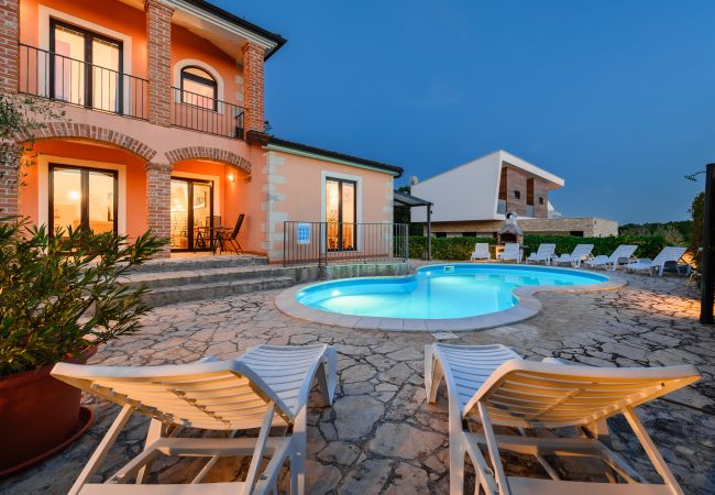 Villa in Višnjan - Villa Imagine with heated pool in Visnjan Villa in Višnjan - Villa Imagine with heated pool in Visnjan