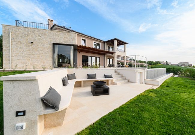 Villa in Bajkini - Villa Faloniga with pool in Istria by Solis Porec Villa in Bajkini - Villa Faloniga with pool in Istria by Solis Porec