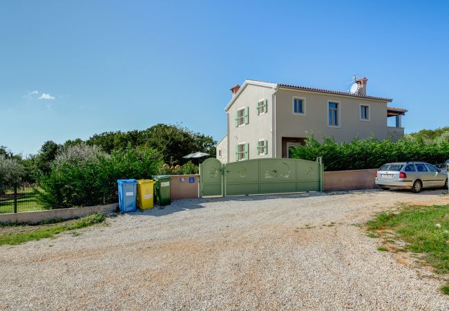 Villa in Srebrnici - Villa Stella Polaris with pool in Visnjan, Istria Villa in Srebrnici - Villa Stella Polaris with pool in Visnjan, Istria