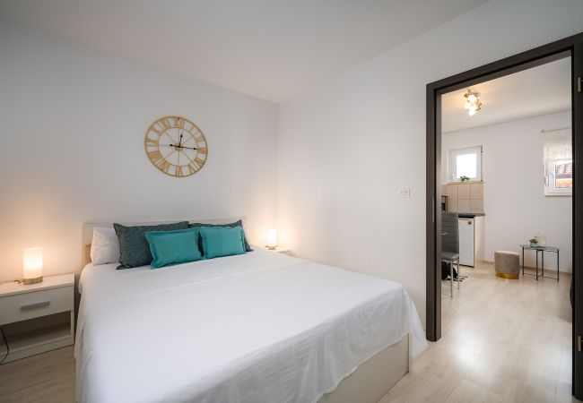 Ferienwohnung in Vrvari - Charming  Apartment Rose  I Ferienwohnung in Vrvari - Charming  Apartment Rose  I