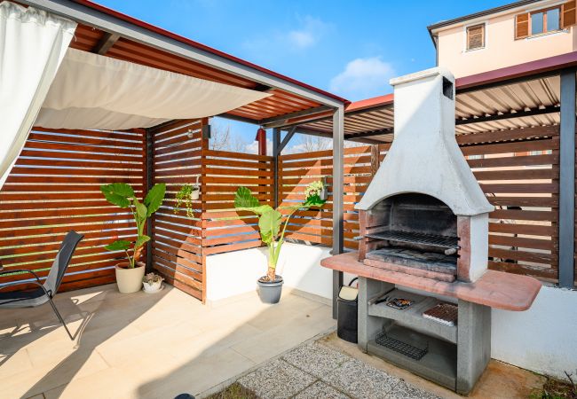 Ferienwohnung in Vrvari - Charming  Apartment Rose  I Ferienwohnung in Vrvari - Charming  Apartment Rose  I