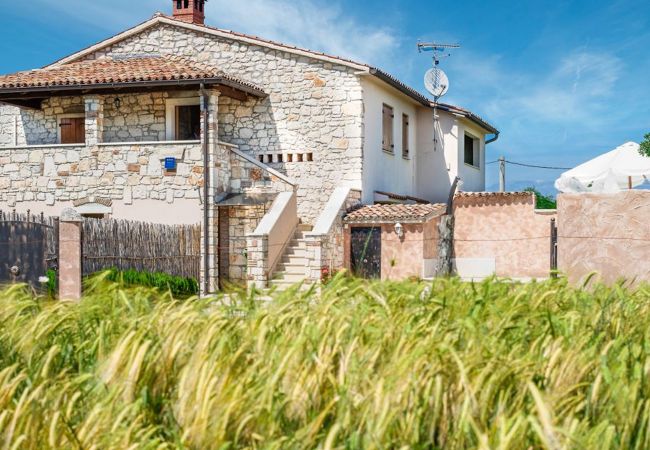 Ferienhaus mit pool in Porec Ferienhaus mit pool in Porec