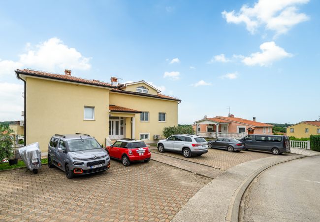 Ferienwohnung in Mušalež - Family Apartment Monsa in Porec Ferienwohnung in Mušalež - Family Apartment Monsa in Porec