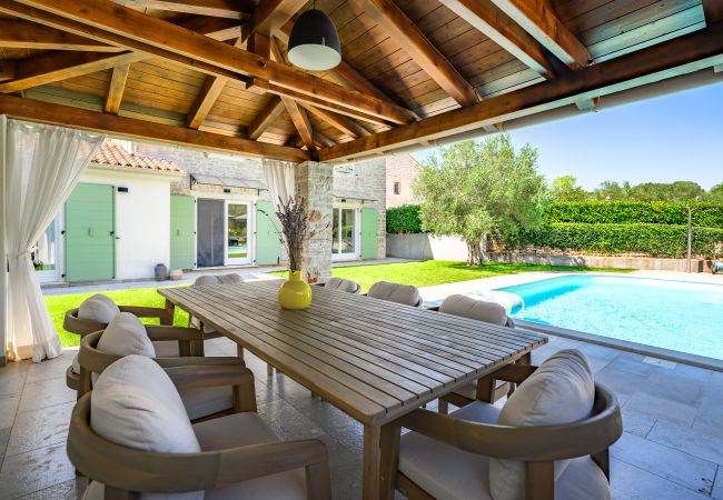 Villa in Orbani - Villa Veromi with heated pool in Istria Villa in Orbani - Villa Veromi with heated pool in Istria