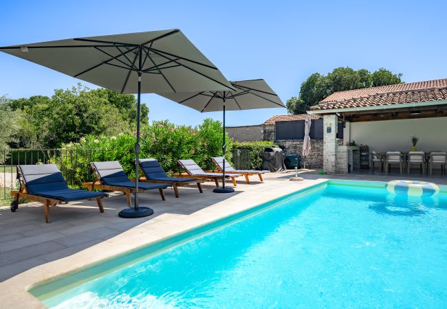 Villa in Orbani - Villa Veromi with heated pool in Istria Villa in Orbani - Villa Veromi with heated pool in Istria