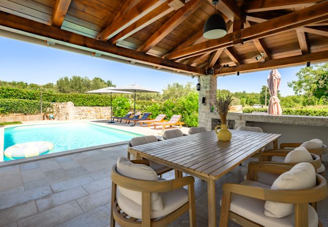 Villa in Orbani - Villa Veromi with heated pool in Istria Villa in Orbani - Villa Veromi with heated pool in Istria