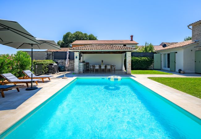 Villa in Orbani - Villa Veromi with heated pool in Istria Villa in Orbani - Villa Veromi with heated pool in Istria