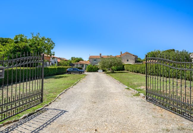 Villa in Orbani - Villa Veromi with heated pool in Istria Villa in Orbani - Villa Veromi with heated pool in Istria
