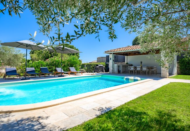 Villa in Orbani - Villa Veromi with heated pool in Istria Villa in Orbani - Villa Veromi with heated pool in Istria