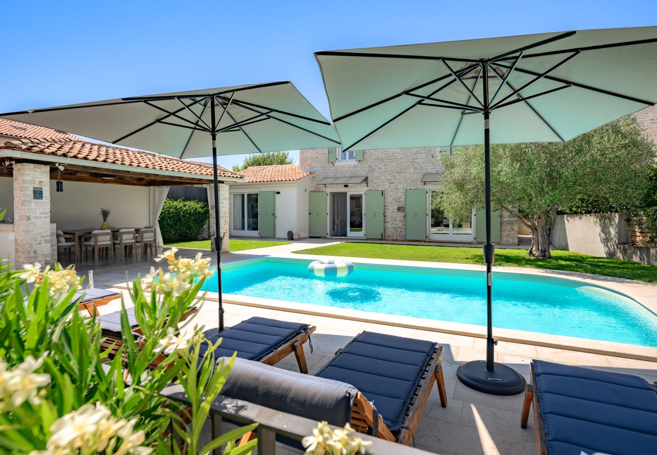 Villa in Orbani - Villa Veromi with heated pool in Istria Villa in Orbani - Villa Veromi with heated pool in Istria